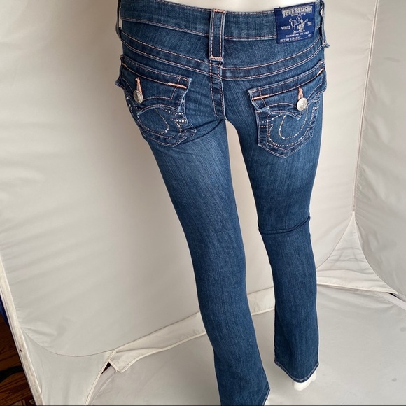 True Religion medium wash rose stitch straight jeans with crystal back pockets - Picture 1 of 16